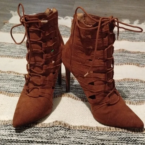 Rouge Hellium Boots size 8 1/2 - Picture 2 of 10